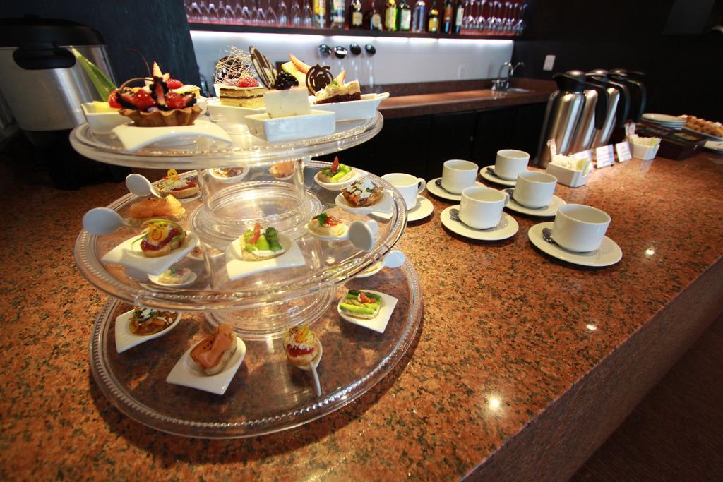 普瑞苏派瑞赛丽笙酒店 墨西哥城 外观 照片 Afternoon tea at the InterContinental Hotel, Berlin