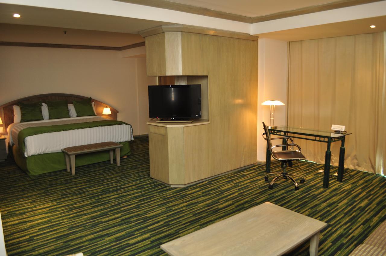 普瑞苏派瑞赛丽笙酒店 墨西哥城 外观 照片 A room at the hotel