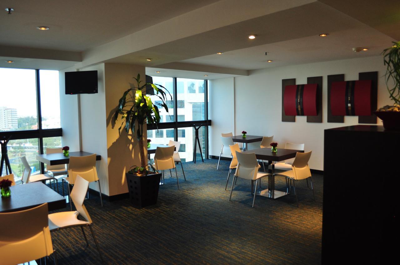 普瑞苏派瑞赛丽笙酒店 墨西哥城 外观 照片 The lounge at the airport
