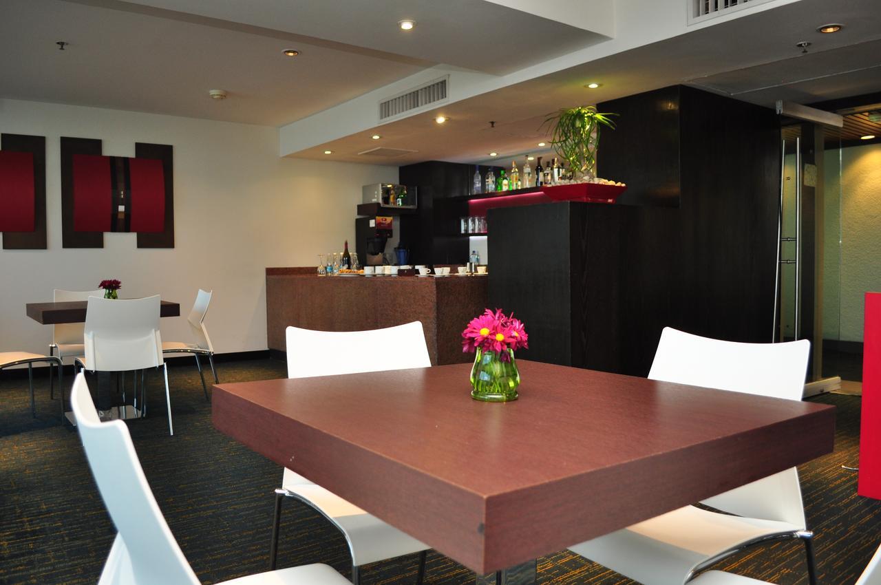 普瑞苏派瑞赛丽笙酒店 墨西哥城 外观 照片 A typical kitchen in a serviced apartment