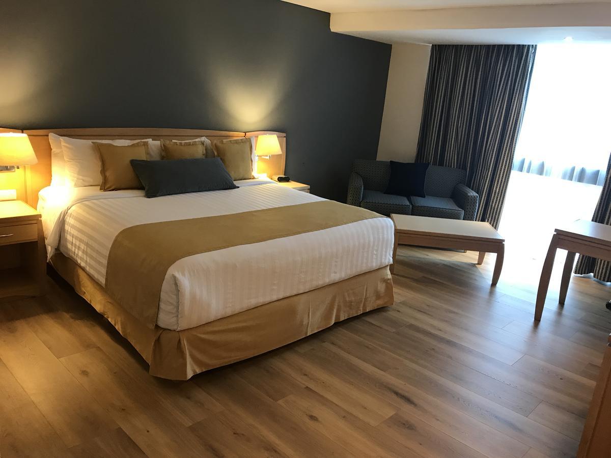 普瑞苏派瑞赛丽笙酒店 墨西哥城 外观 照片 A room at the hotel
